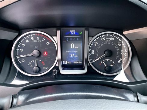 Used 2023 Toyota Tacoma SR5 AWD/4WD image 26