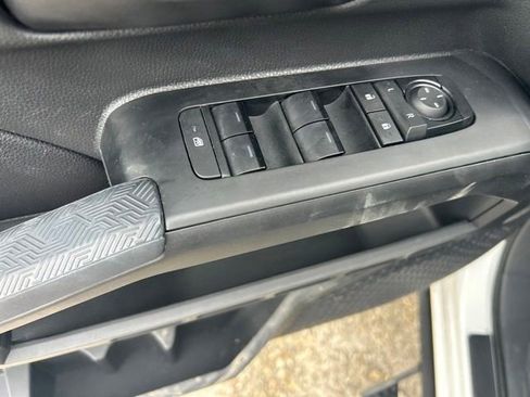 Used 2024 Toyota Tacoma SR5 RWD image 23