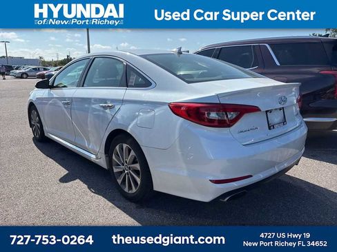 Used 2016 Hyundai Sonata Sport w/ Option Group 02 FWD image 2