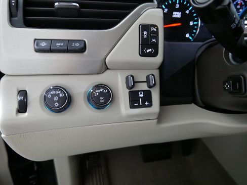 Used 2020 GMC Yukon Denali AWD/4WD image 25