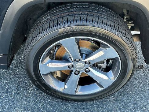 Used 2021 Jeep Grand Cherokee L Limited image 8