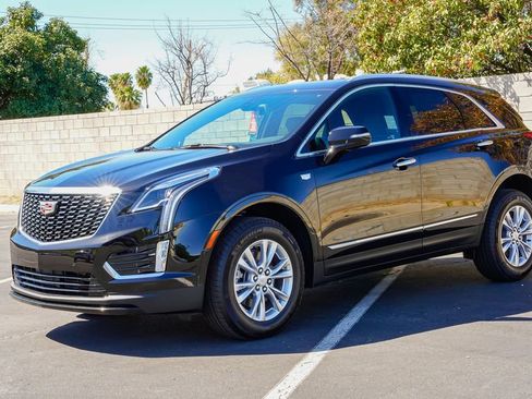 New 2026 Cadillac XT5 Luxury image 3