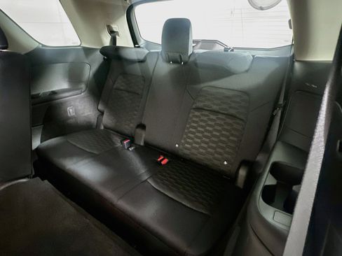 Used 2025 Nissan Pathfinder SV FWD image 30