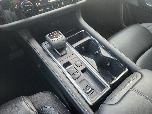Used 2023 Nissan Pathfinder SL FWD image 20