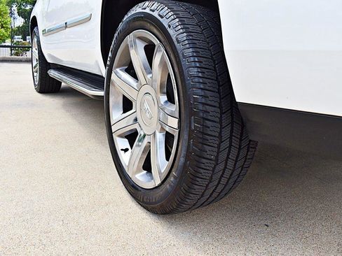 Used 2020 Cadillac Escalade Luxury RWD image 59