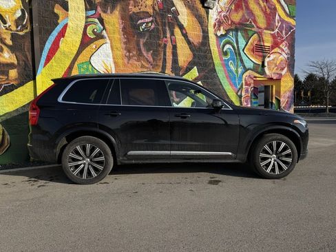 Used 2024 Volvo XC90 B6 Plus w/ Protection Package image 2