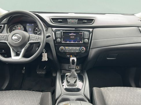 Used 2020 Nissan Rogue S FWD image 16