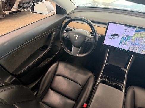 Used 2018 Tesla Model 3 Long Range RWD image 8