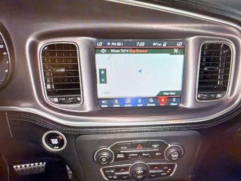 Used 2019 Dodge Charger Scat Pack w/ Dynamics Package RWD image 10