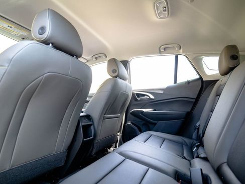 New 2026 Chevrolet Trax ACTIV FWD image 29