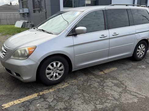 Used 2010 Honda Odyssey EX image 2