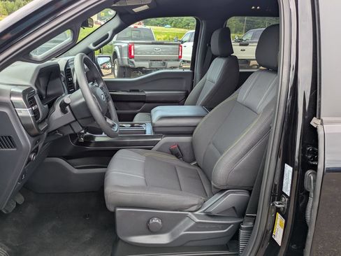 Used 2025 Ford F150 STX w/ Equipment Group 200A RWD image 8