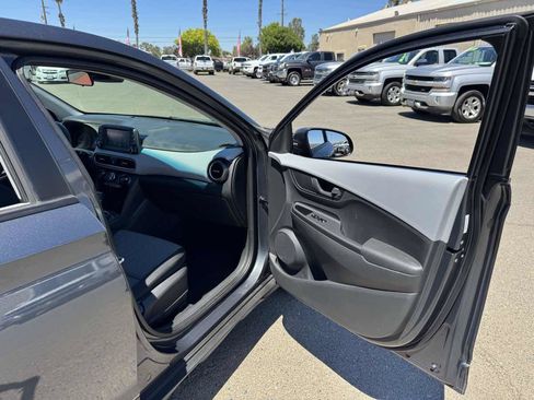 Used 2019 Hyundai Kona SE AWD/4WD image 14
