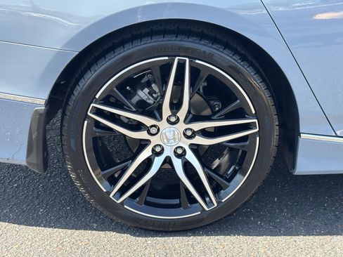 Used 2021 Honda Accord Touring image 7