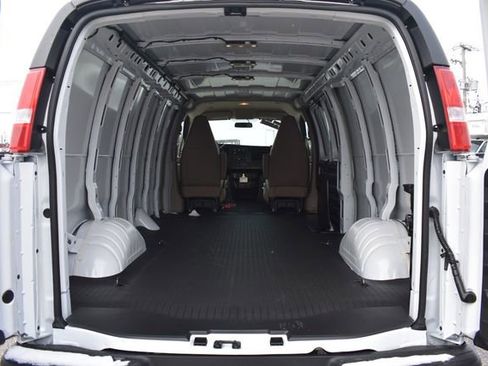 New 2025 Chevrolet Express 2500 Extended image 16