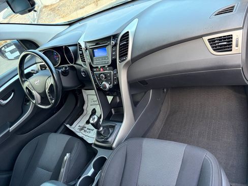 Used 2016 Hyundai Elantra GT FWD image 33