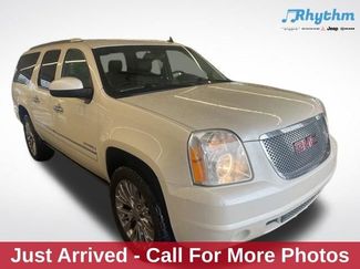 Used 2014 GMC Yukon XL Denali AWD/4WD video 1
