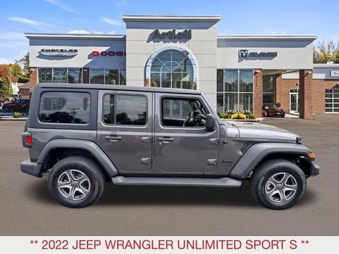 Used 2022 Jeep Wrangler Unlimited Sport AWD/4WD image 7