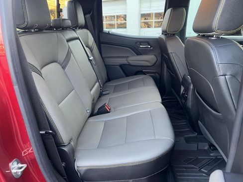 Used 2023 Chevrolet Colorado ZR2 w/ ZR2 Convenience Package III image 16