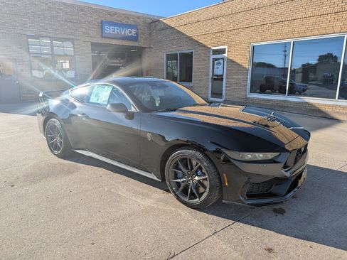New 2025 Ford Mustang Dark Horse image 5