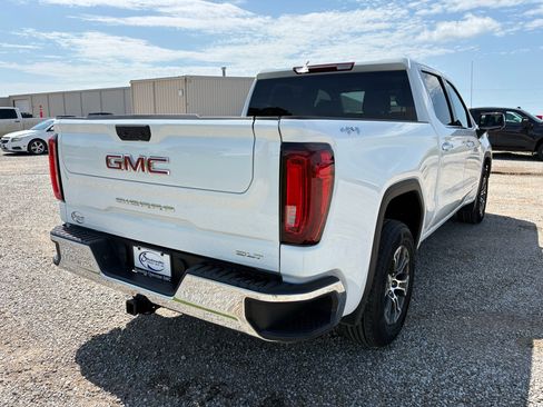 Used 2025 GMC Sierra 1500 SLT AWD/4WD image 5