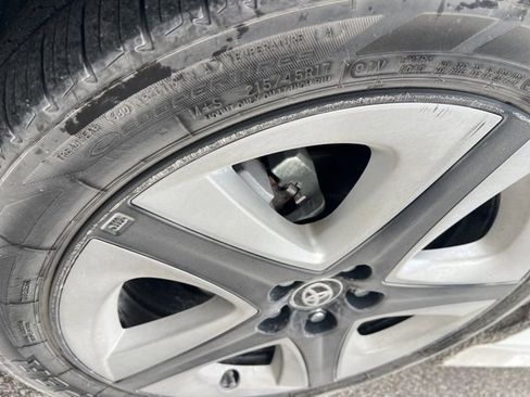 Used 2017 Toyota Prius Three Touring image 22