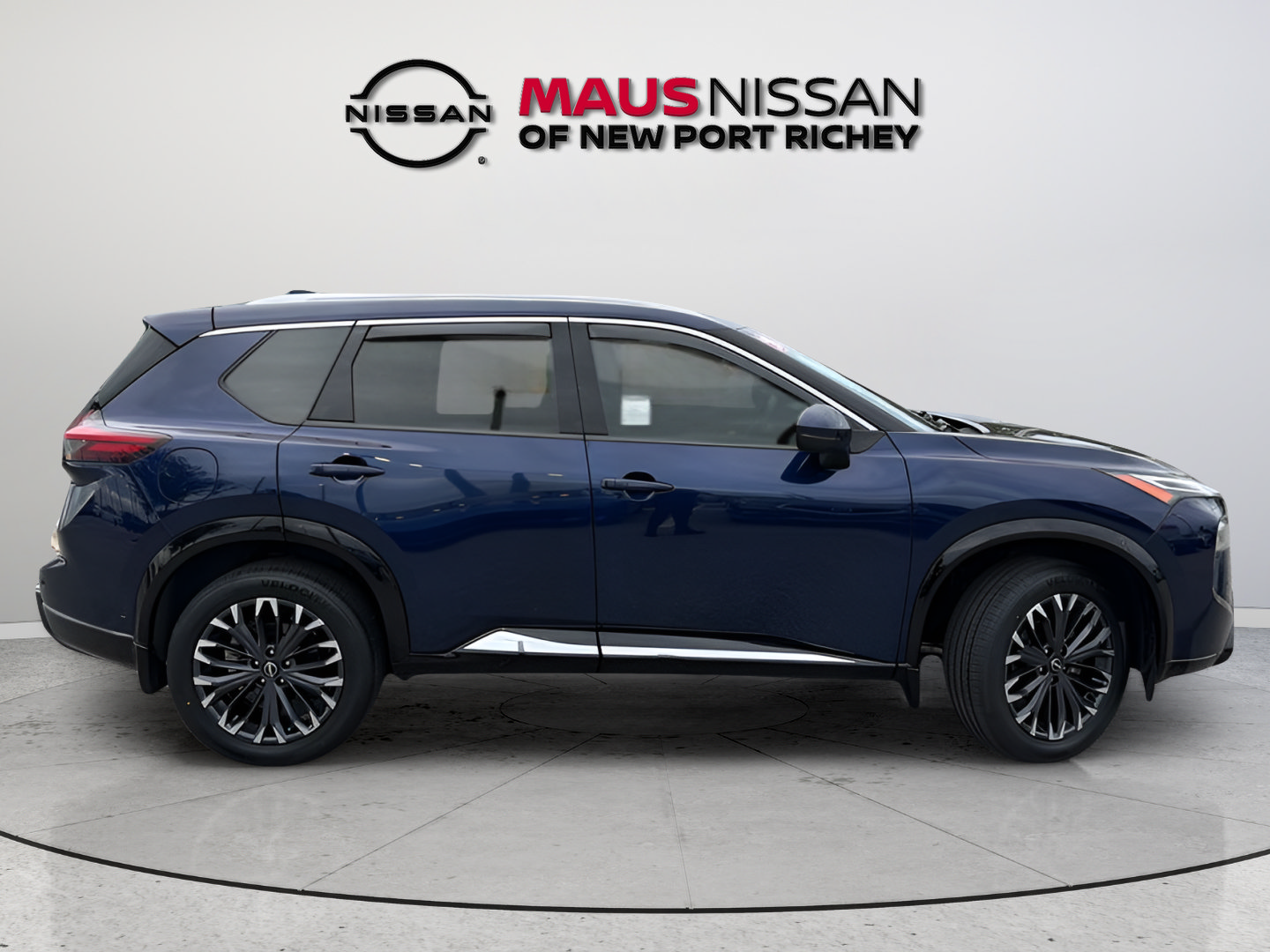 Certified 2024 Nissan Rogue Platinum w/ Platinum Premium Package FWD image 8