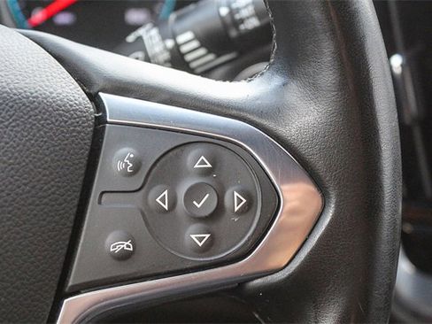 Used 2023 Chevrolet Traverse LT image 33