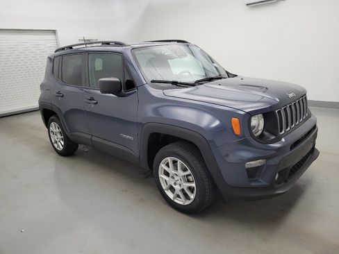 Used 2022 Jeep Renegade Latitude w/ Convenience Group AWD/4WD image 11