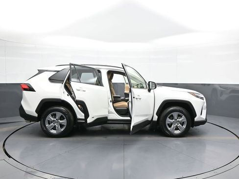 Certified 2024 Toyota RAV4 LE AWD/4WD image 41