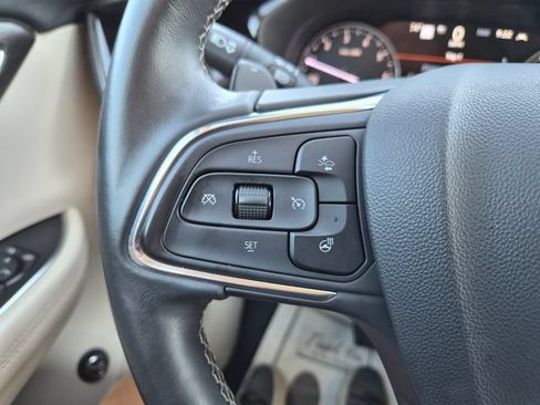 Used 2023 Buick Envision Avenir FWD image 23