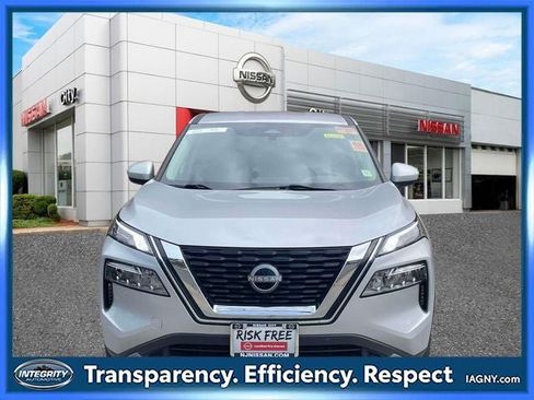 Certified 2023 Nissan Rogue SV AWD/4WD image 2