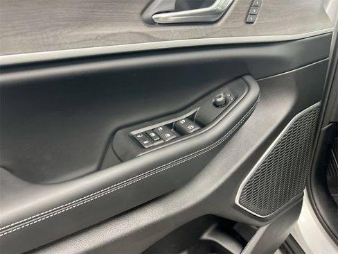 New 2025 Jeep Grand Cherokee Limited 4xe w/ Luxury Tech Group II image 19