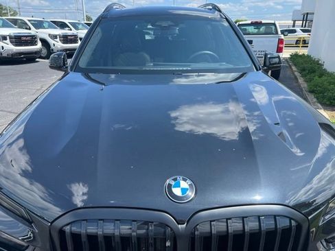 Used 2026 BMW X7 xDrive40i w/ M Sport Package AWD/4WD image 12