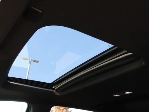 Used 2022 Chevrolet Silverado 2500 High Country w/ Safety Package II image 20