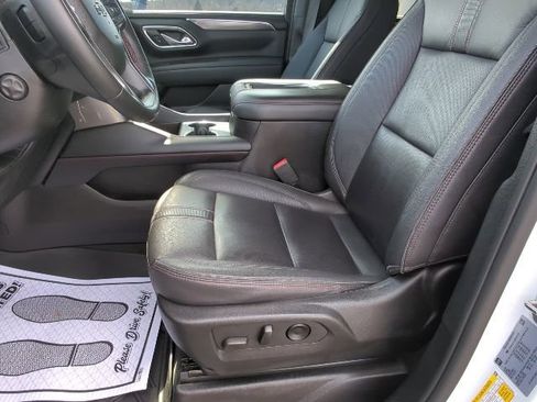 Used 2023 Chevrolet Suburban RST AWD/4WD image 9