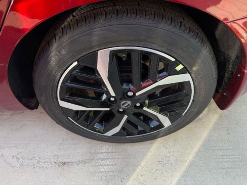 New 2025 Nissan Versa SR w/ Trunk Package image 9