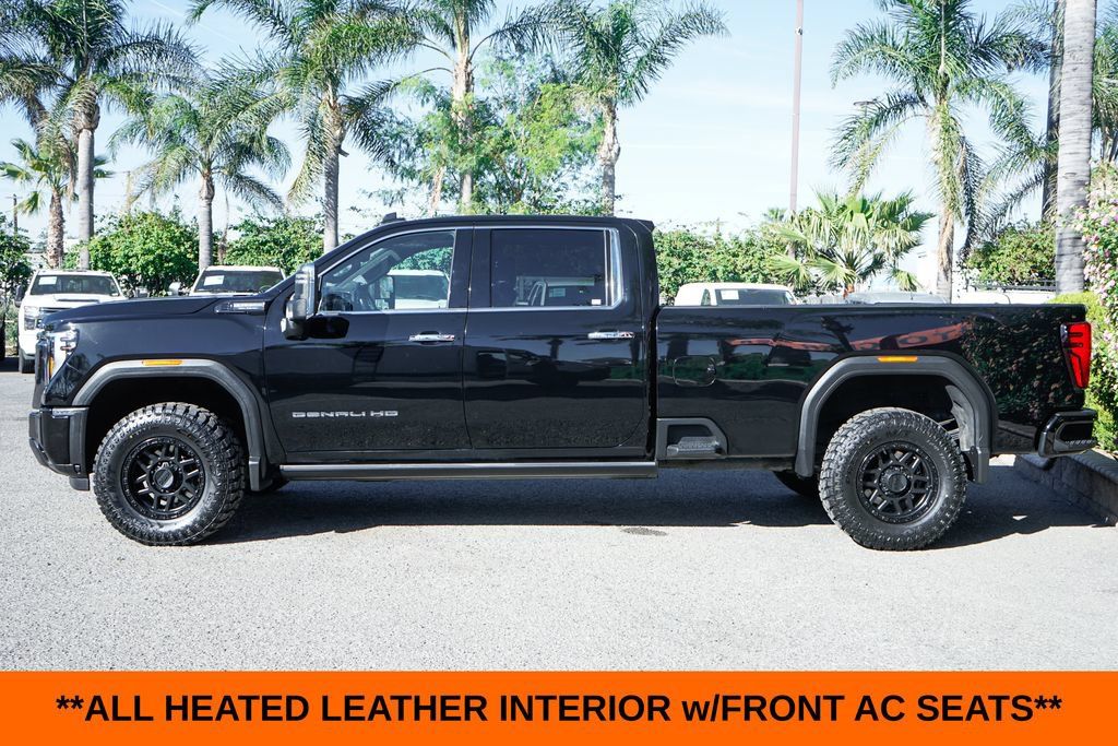 Used 2024 GMC Sierra 3500 Denali Ultimate AWD/4WD image 4