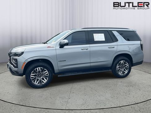 Used 2025 Chevrolet Tahoe Z71 w/ Z71 Off-Road Package AWD/4WD image 3