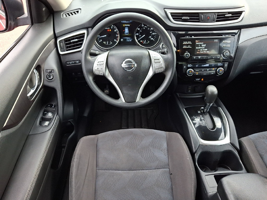 Used 2016 Nissan Rogue SV AWD/4WD image 12