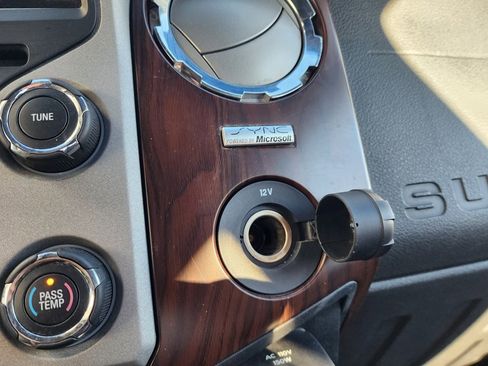 Used 2013 Ford F250 Lariat w/ Chrome Pkg image 44