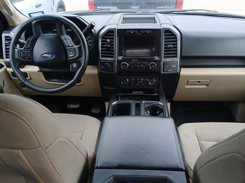 Used 2018 Ford F150 XLT w/ Equipment Group 302A Luxury AWD/4WD image 12