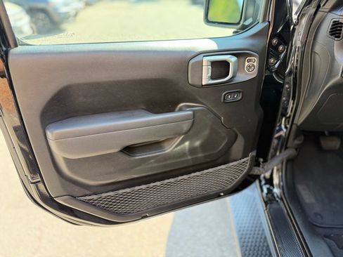 Used 2022 Jeep Wrangler Unlimited Sport AWD/4WD image 21