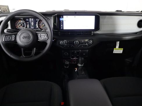 Used 2026 Jeep Gladiator Sport AWD/4WD image 13
