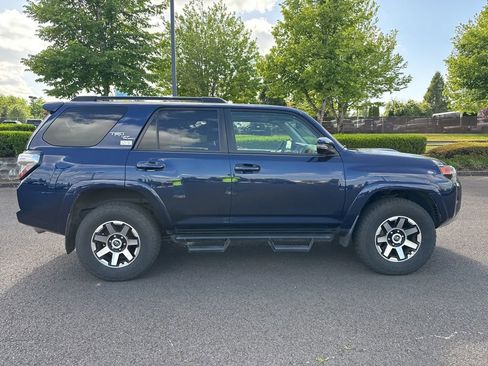 Used 2019 Toyota 4Runner TRD Off-Road Premium AWD/4WD image 8