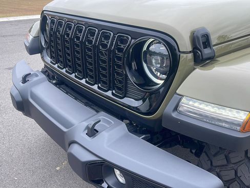 New 2026 Jeep Gladiator Willys AWD/4WD image 12