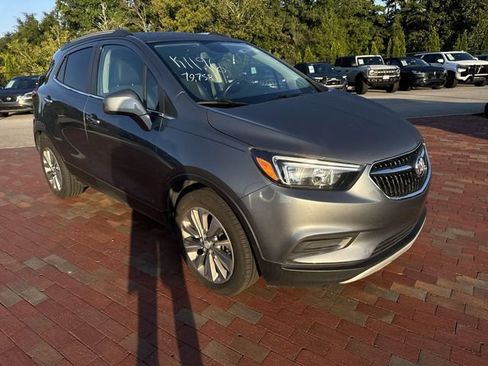 Used 2020 Buick Encore Preferred w/ Safety Package FWD image 19