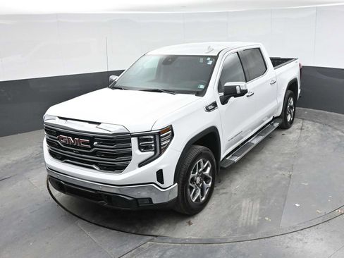 Used 2024 GMC Sierra 1500 SLT w/ SLT Premium Plus Package AWD/4WD image 31