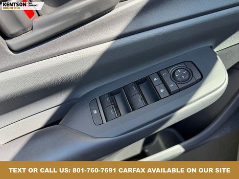 Used 2024 Toyota Prius LE image 22