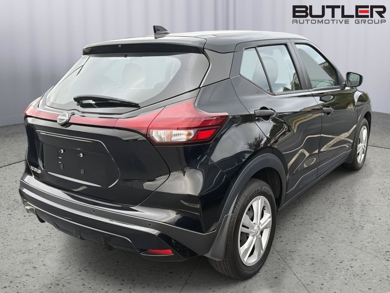 Used 2024 Nissan Kicks S FWD image 8